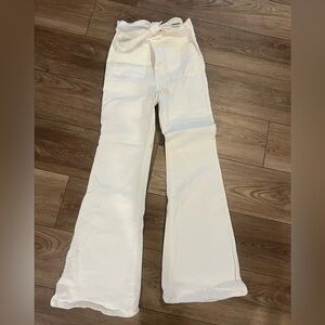 Wonderly White Flare Wide-Leg Jeans
